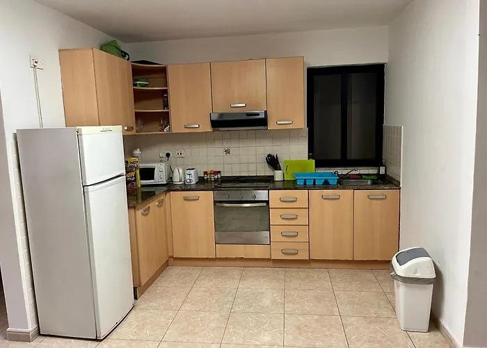 Private Double Bedroom In Shared Home Perfect Location