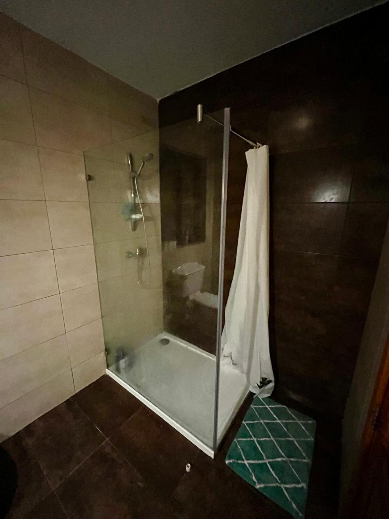 Апартаменты Private Double Bedroom In Shared Perfect Location
